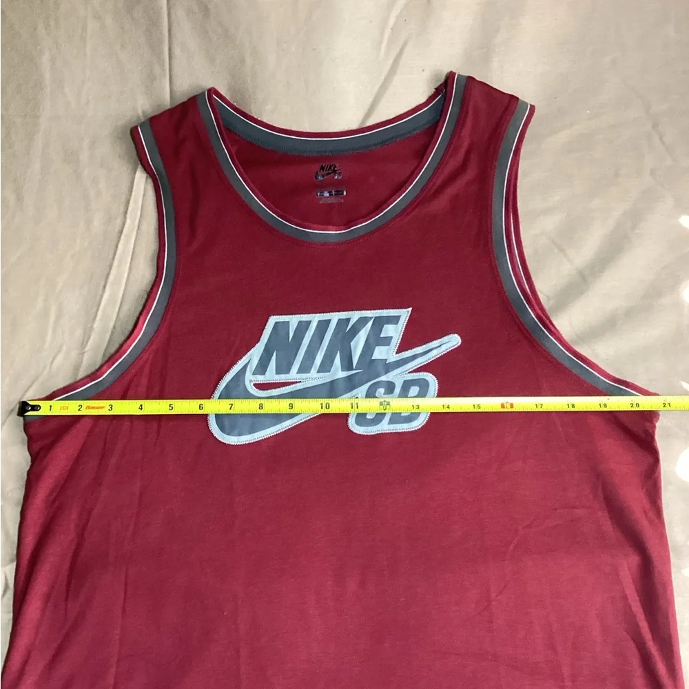 Nike SB Varsity Dri-FIT Embroidered Graphic Logo Tank Top Men's Size Medium